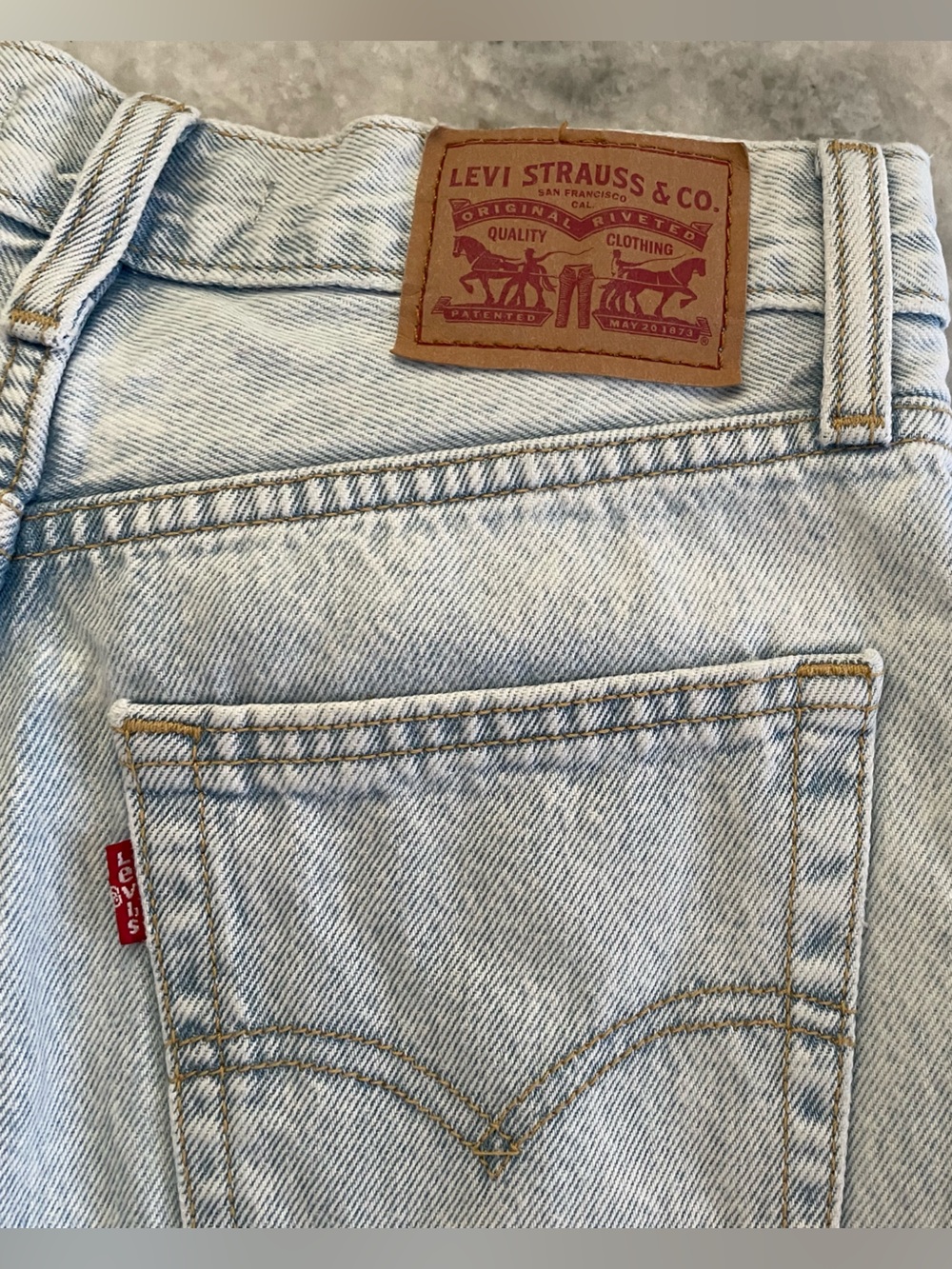 Levi’s ‘94 Baggy Shorts - Picture 11 of 11